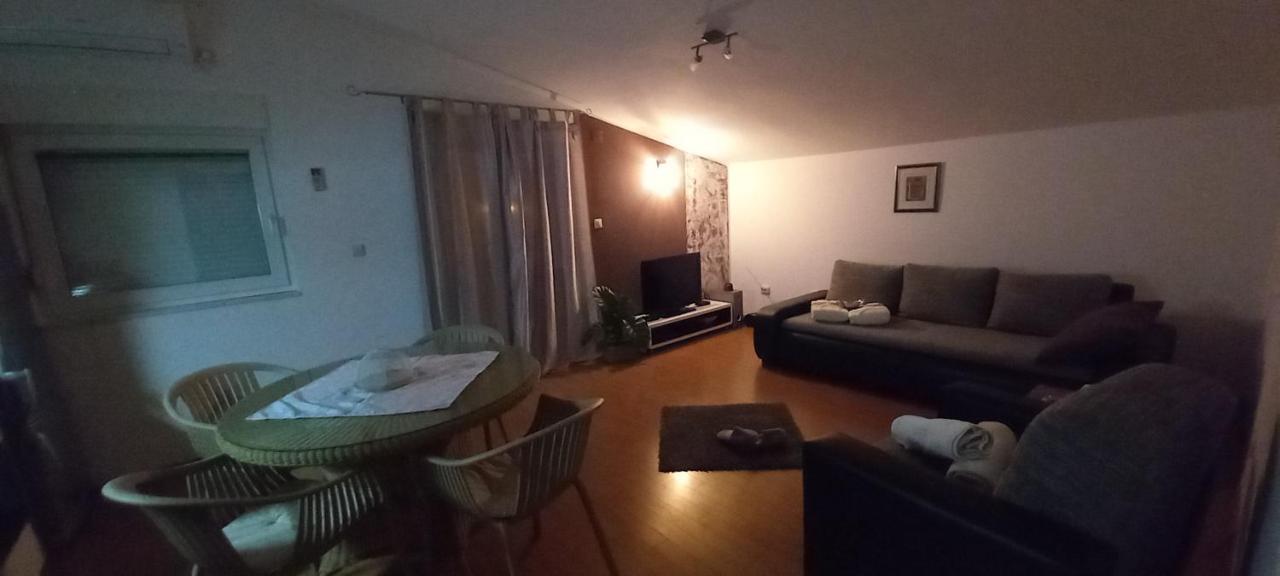 Apartments Anita Frane โวดีเซ ภายนอก รูปภาพ