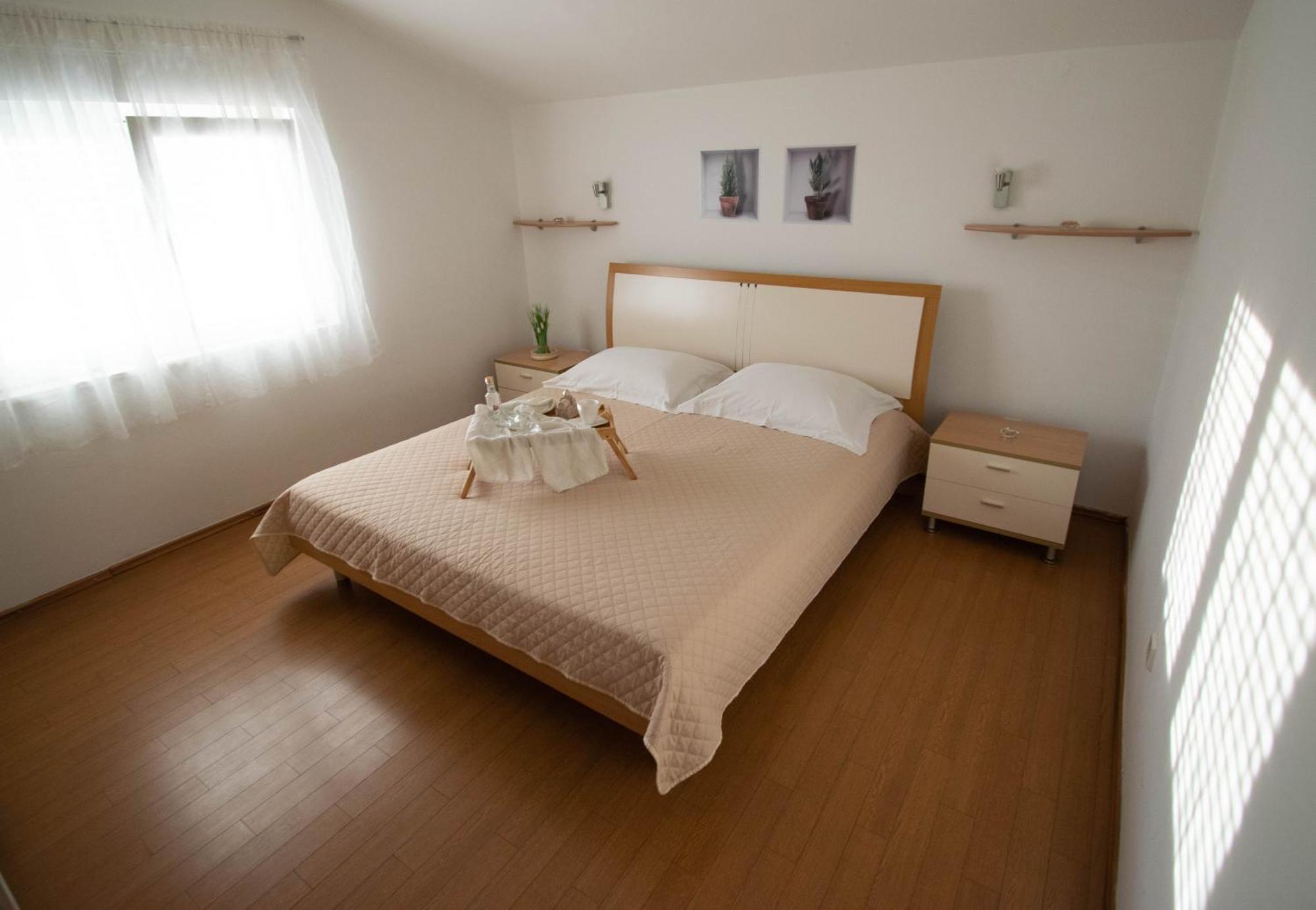 Apartments Anita Frane โวดีเซ ภายนอก รูปภาพ